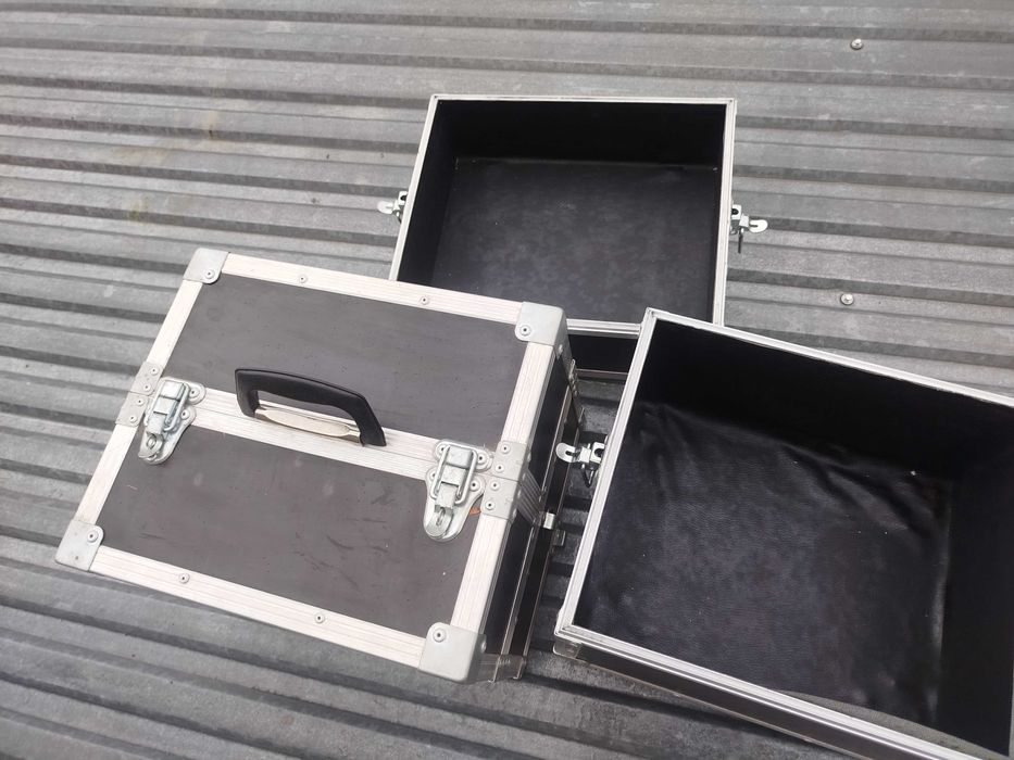 Kufer kosmetyczny masywny