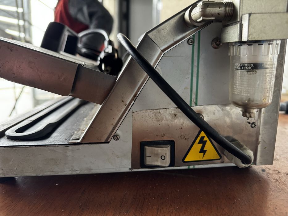 Апарат для вакуумної упаковки Besser Vacuum Mini.