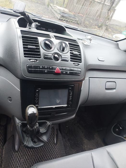 Мерседес Віто Mercedes Vito
