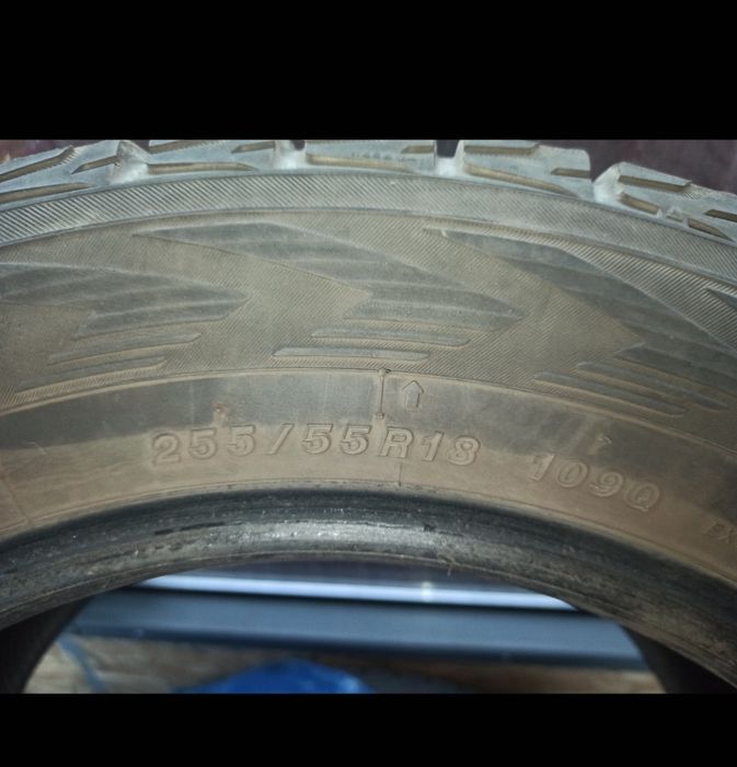 Зимова гума 255/55/18