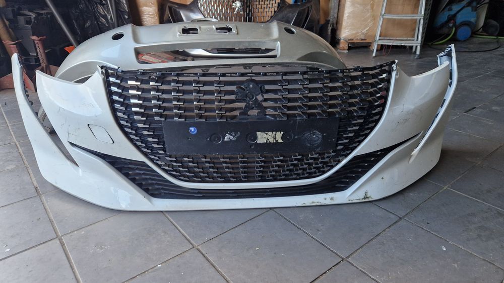 Para choques frente  Peugeot  208 ALLURE