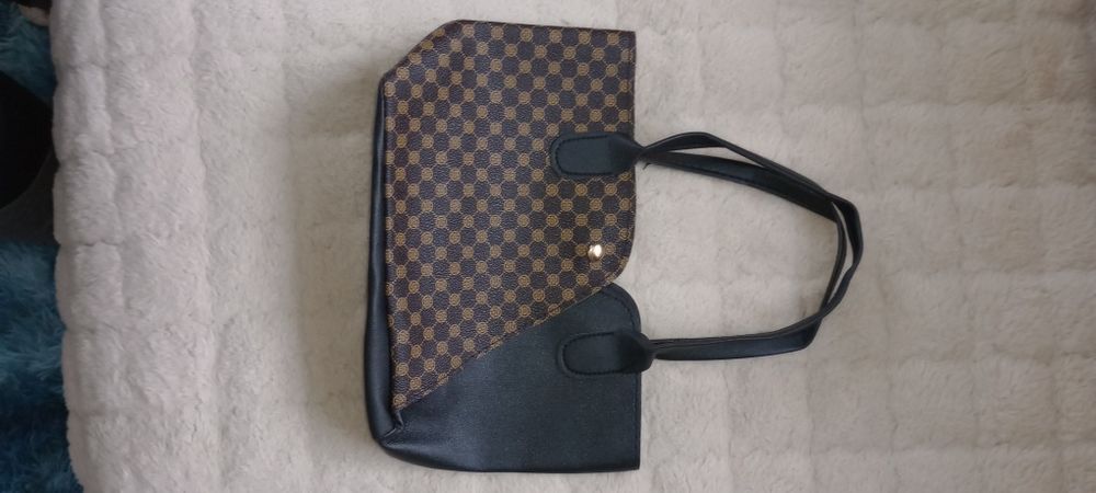 Torebka mała do ręki nowa Louis Vuitton