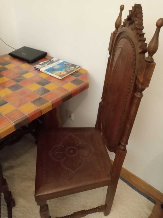 Conjunto mesa + 4 cadeiras