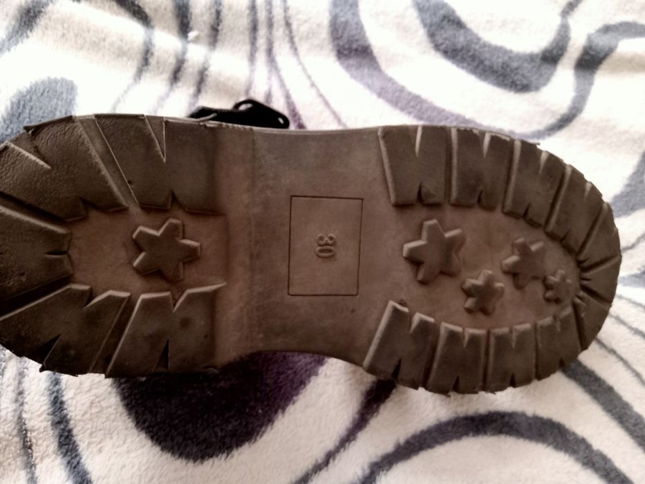 Продам дитячі сандалі