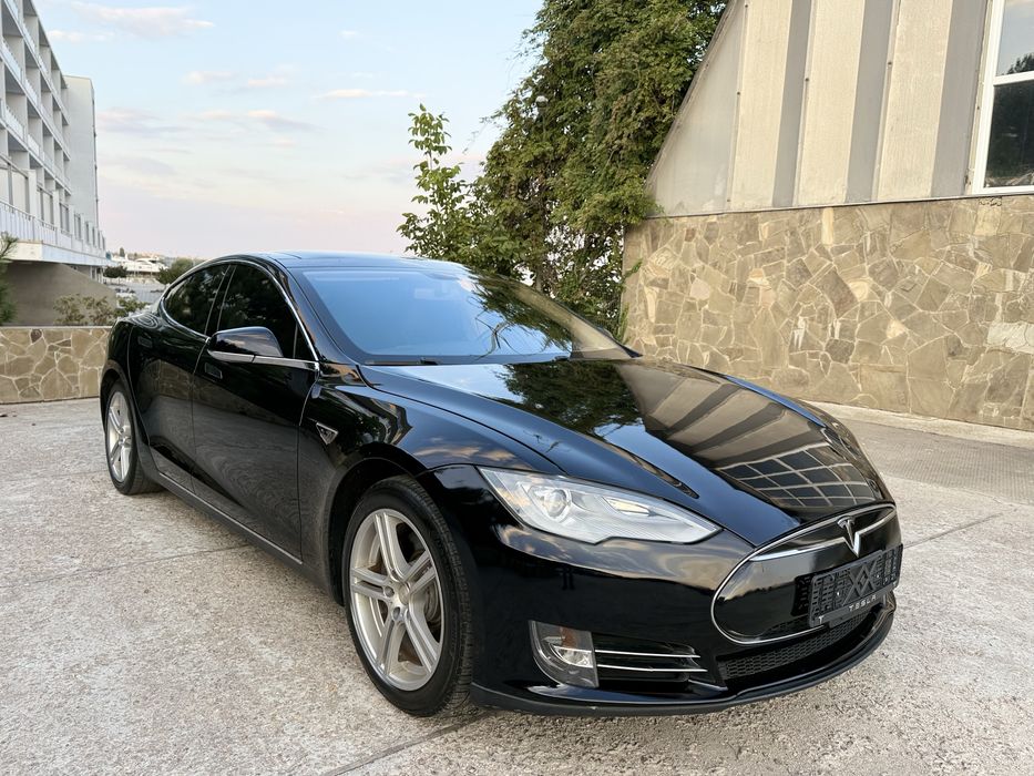 Тесла model S 85квт свіжопригнана з США, ідеальний стан