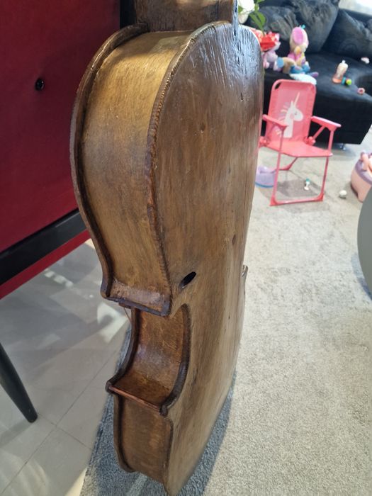 Віолончель для декора