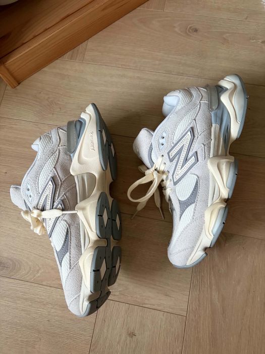 Nowe New Balance 9060 rozmiar 40