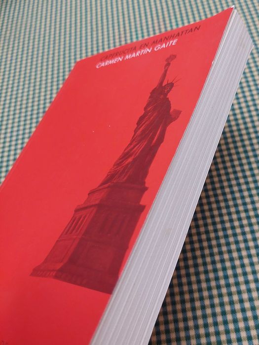 Caperucita en Manhattan, Carmen Martín Gaite