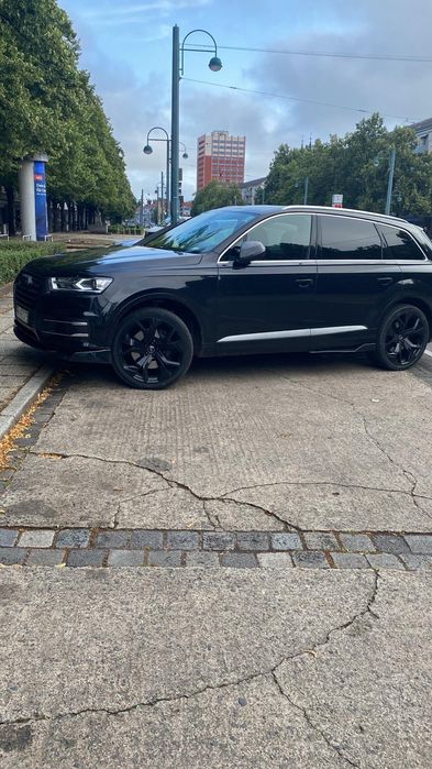 Sprzedam Audi Q7