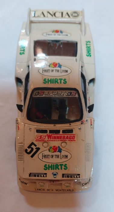 Miniatura antiga da Record Lancia Beta em escala 1/43