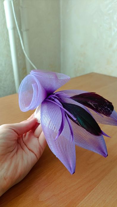 Прикраси на голову з гребнем