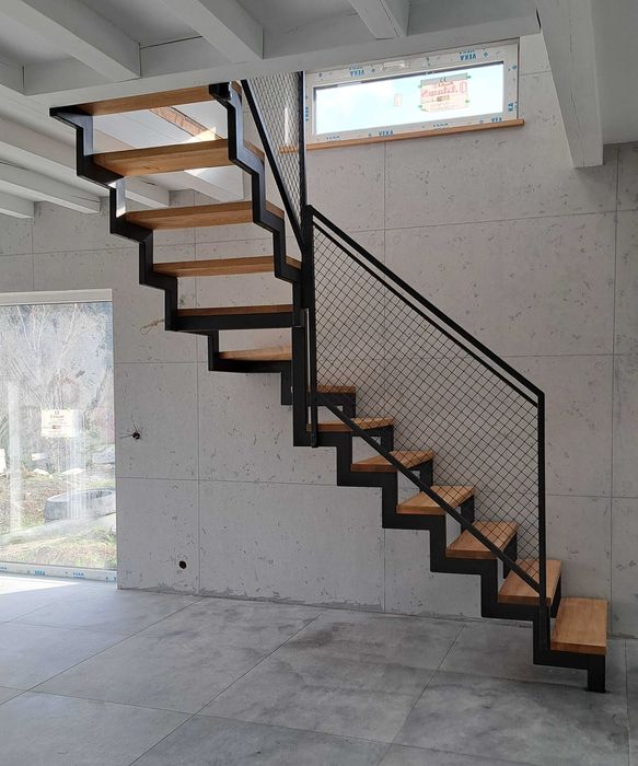 Schody zabiegowe stal drewno balustrada loft dolnośląskie