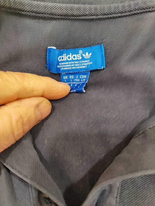 Polo Adidas tam. L em excelente estado