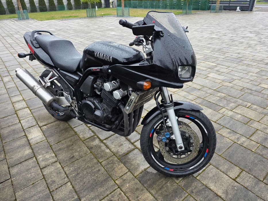 Yamaha Fazer FZS 600/Zamiana