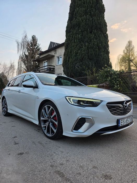 Opel Insignia Faktura VAT 23% Gsi 4x4 210km