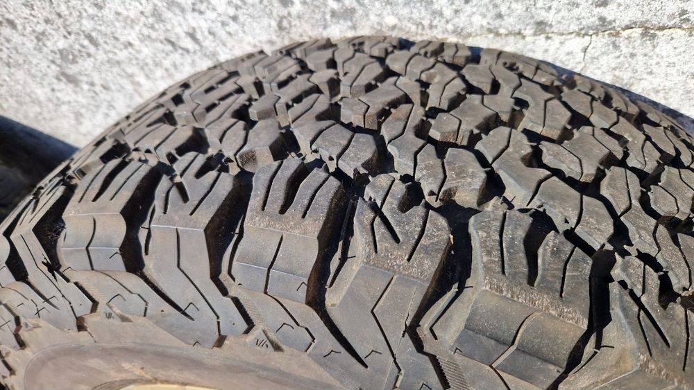 5 jantes Mondial Land Rover 7 pneus BF