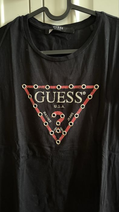 T shirt Guess, como nova!