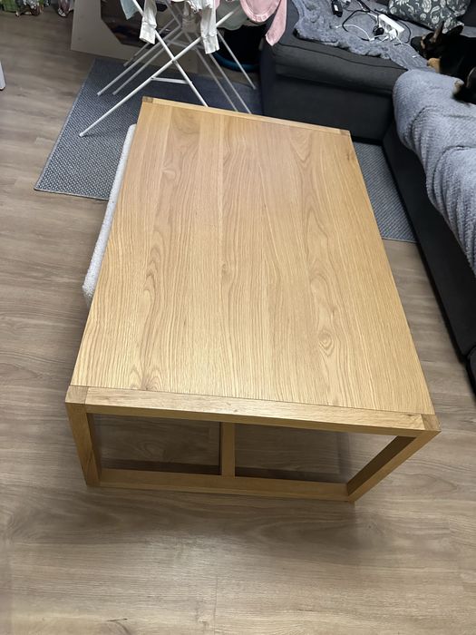 Solidny stol 110x70x45