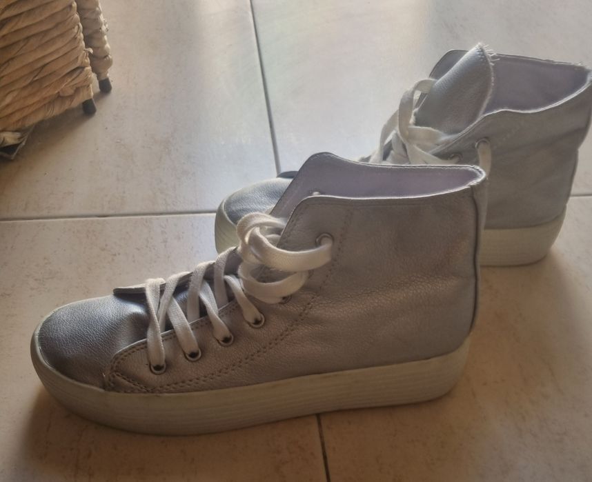 Ténis Sneakers Prateados