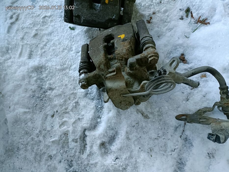 Zacisk hamulcowy prawy lub lewy tył mondeo MK4 S-Max  Kuga