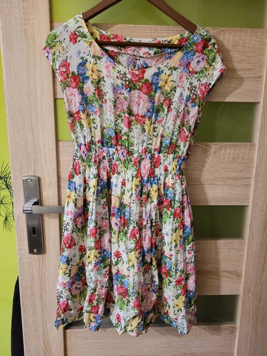 Sukienka w kwiaty S/M