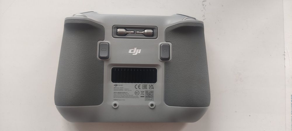пульт дистанционного управления DJI RC (модель RM330),