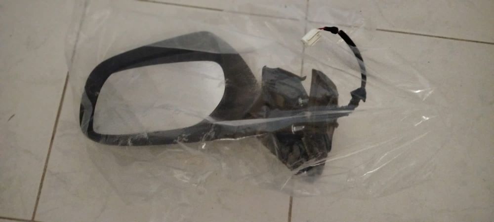 TOYOTA YARIS - Espelho Esquerdo (sem cobertura)