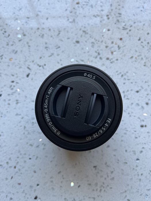 SONY FE 28-60 mm F/4-5.6