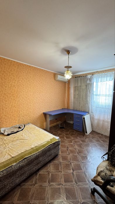 Продам 3 ккв в Чугуеве (абсолютный центр )