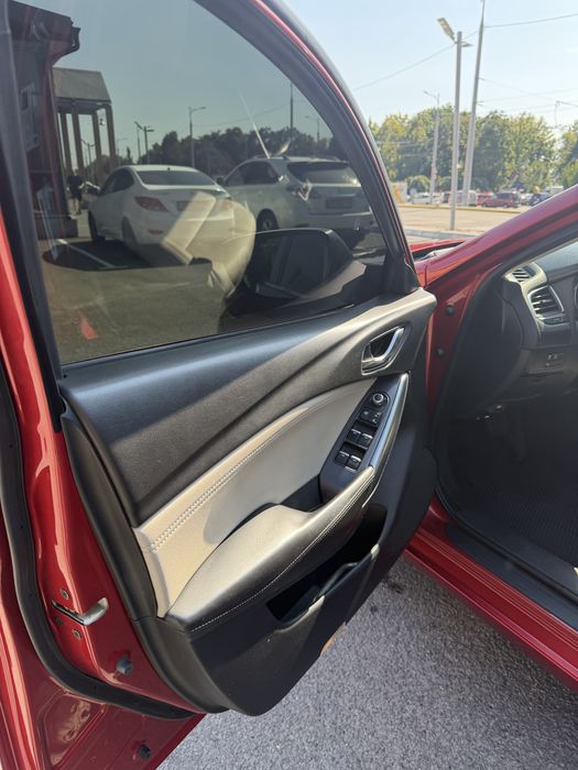 Mazda 6 2015 год