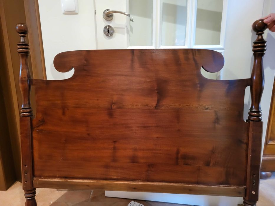 Cama individual estilo madeirense