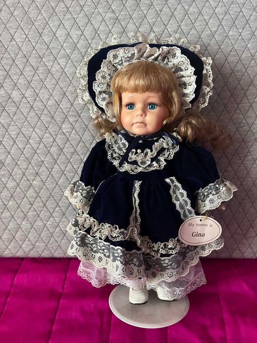 Lalka z porcelany