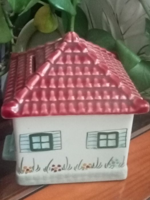 Mealheiro do Crédito Predial Português de porcelana Secla