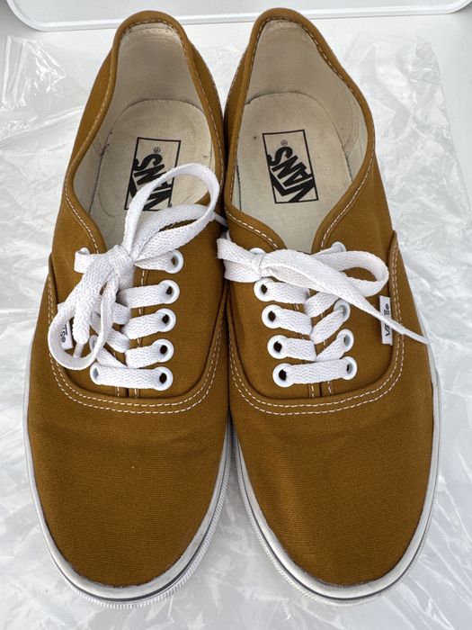 Vans amarelo em bom estado