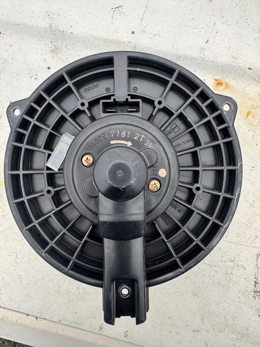 Мотор вентилятор печки Lexus RX300 98-03г.