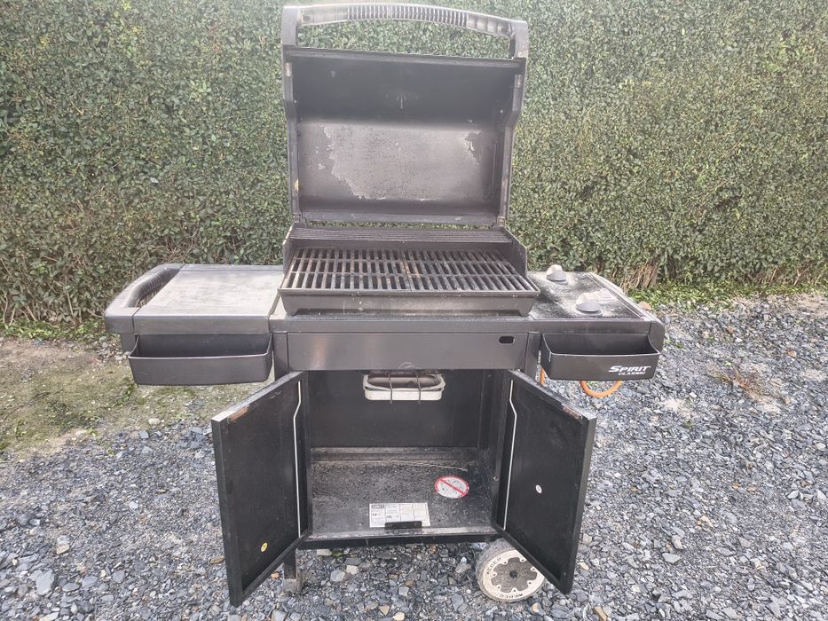 Sprzedam grill gazowy weber
