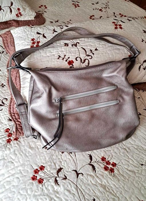 Bolsa-mochila com muita arrumação