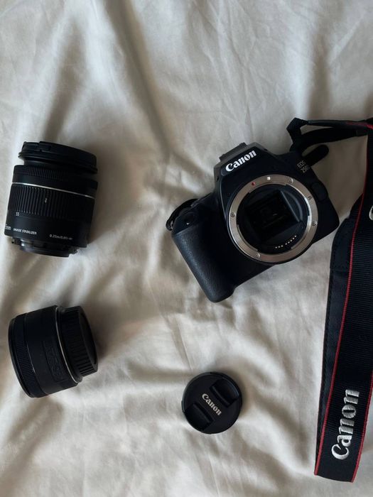Камера canon250d з китоаим обективом 18-55 мм