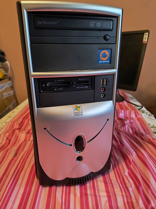 Komputer stacjonarny Intel Pentium D 805