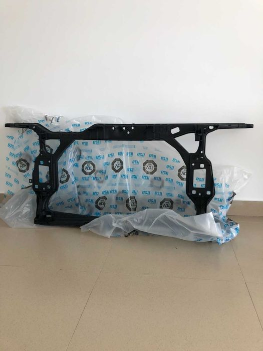 Передня панель телевизор  Audi A4 B8 2012- ,в наличии! 8K0805594 L