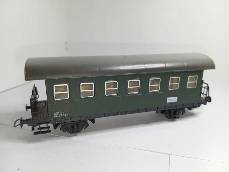 Пасажирський вагон. Kleinbahn. Піко. Залізниця Piko НО 1/87.