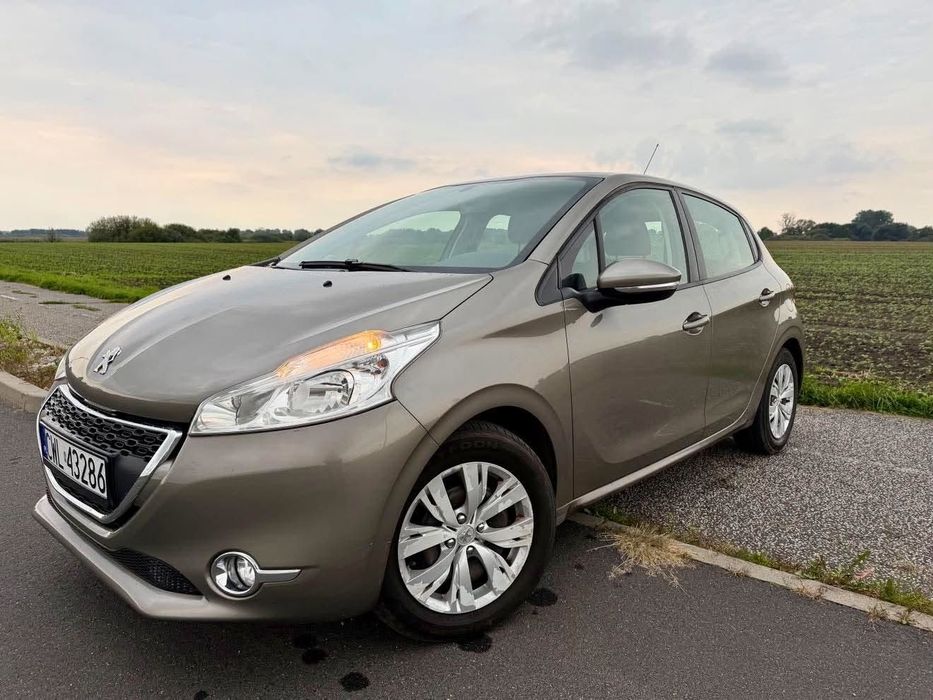 Peugeot 208