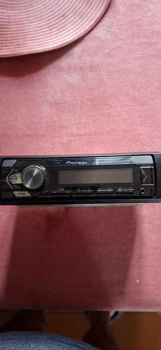 Rádio Pioneer e muito bom estado