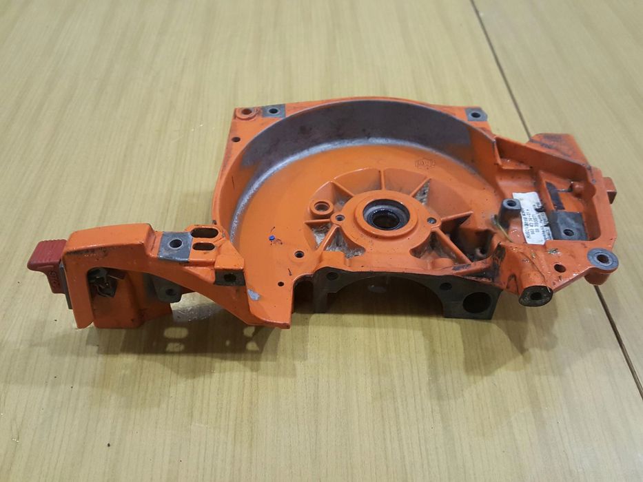 Husqvarna K960 Karter Obudowa Silnika Połówka