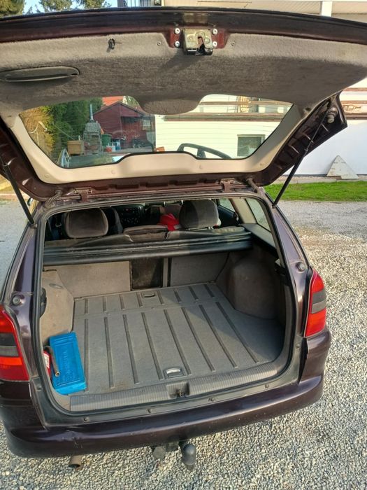 Samochód osobowy OPEL VECTRA B