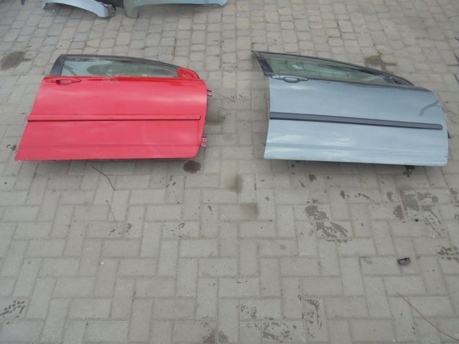 DRZWI TOYOTA COROLLA E12 PRAWE PRZEDNIE