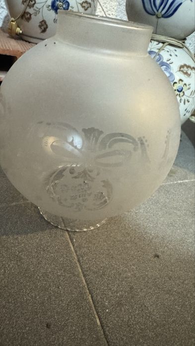 Dois abajurs antigos de vidro