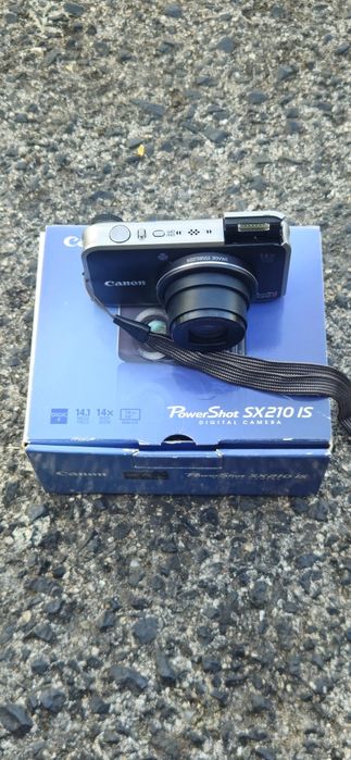 Maquina fotográfica marca canon  60.€