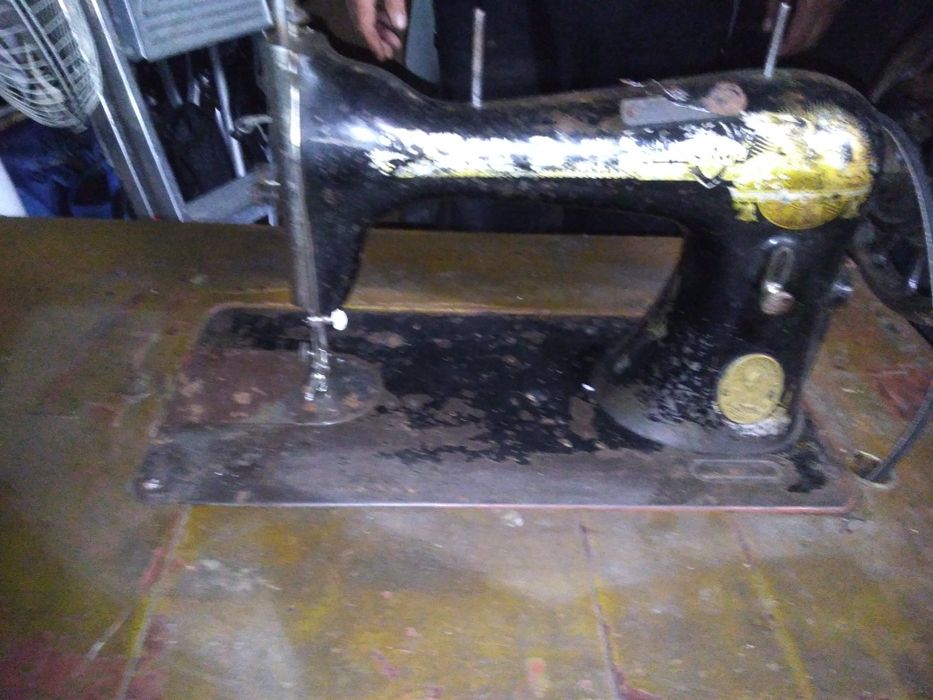 Швейна машинка singer