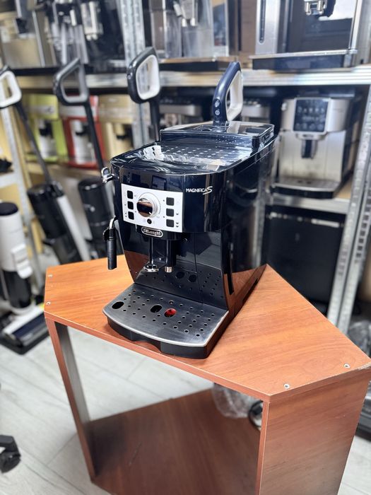 Кофемашина Delonghi Ecam 22.110 b